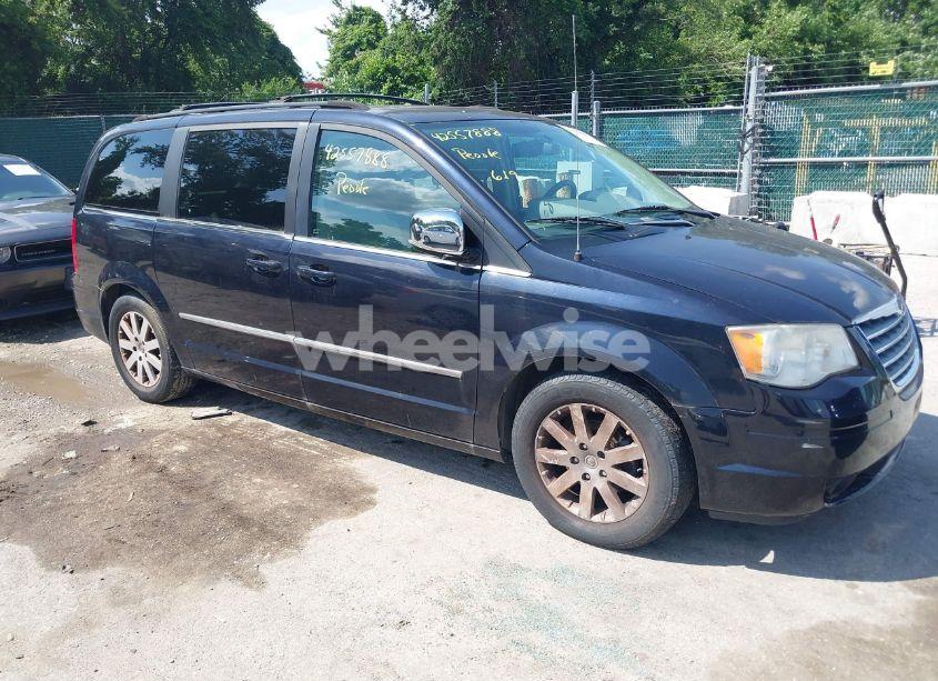 2010 Chrysler Town & COUNTRY TOURING (VIN 2A4RR5D1XAR141155) main photo
