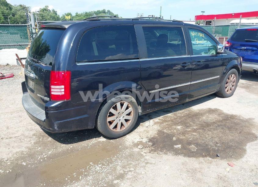 Photo 4 of 2010 Chrysler Town & COUNTRY TOURING (VIN 2A4RR5D1XAR141155)