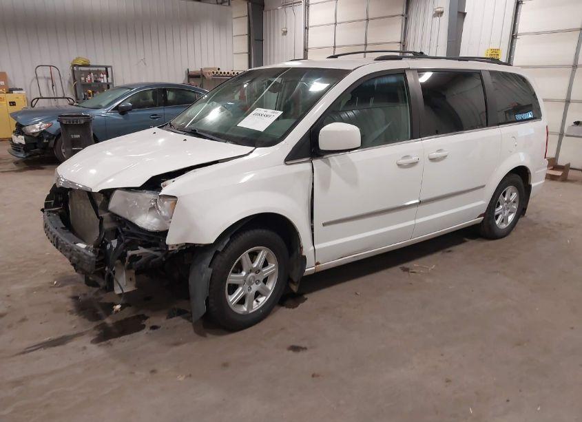 Photo 2 of 2010 Chrysler Town & COUNTRY TOURING (VIN 2A4RR5D1XAR164113)