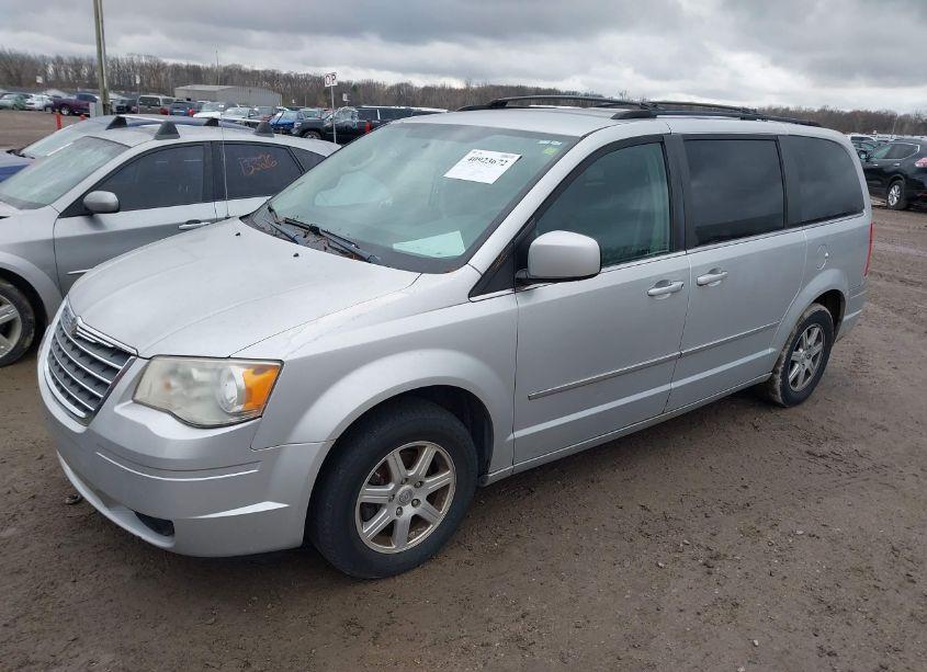 Photo 2 of 2010 Chrysler Town & COUNTRY TOURING (VIN 2A4RR5D1XAR183969)