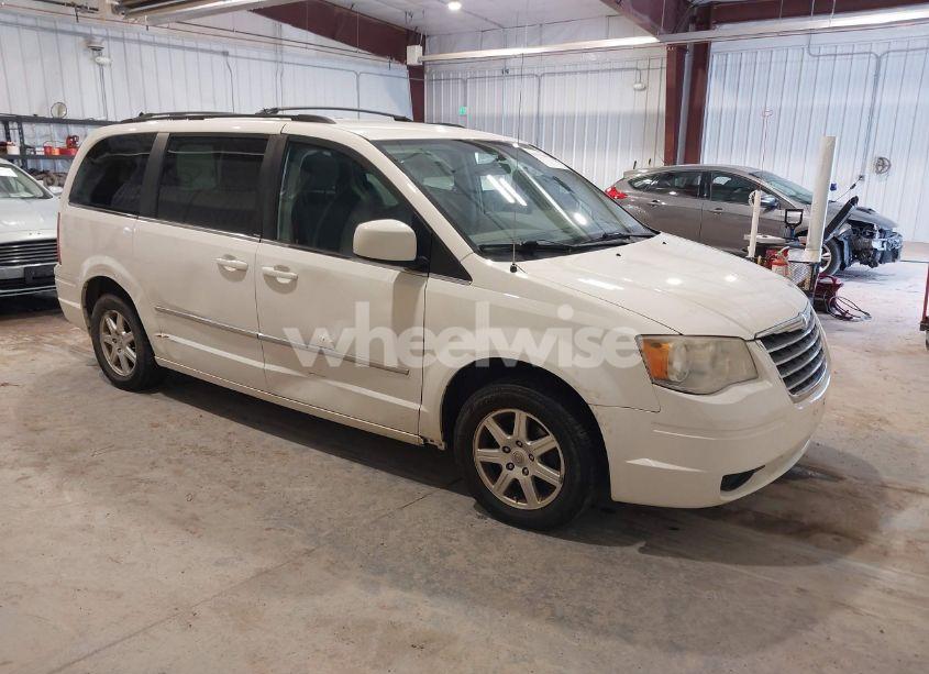 2010 Chrysler Town & COUNTRY TOURING (VIN 2A4RR5D1XAR250022) main photo
