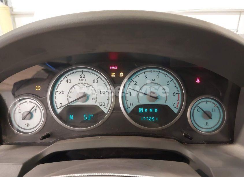 Photo 7 of 2010 Chrysler Town & COUNTRY TOURING (VIN 2A4RR5D1XAR250022)