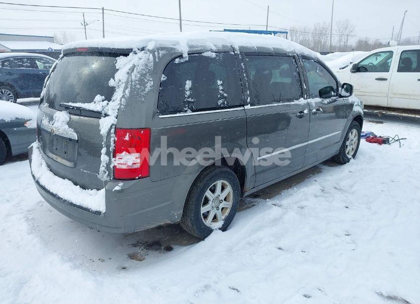 Photo 4 of 2010 Chrysler Town & COUNTRY TOURING (VIN 2A4RR5D1XAR270903)