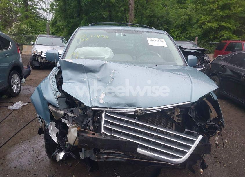 Photo 13 of 2010 Chrysler Town & COUNTRY TOURING (VIN 2A4RR5D1XAR289547)