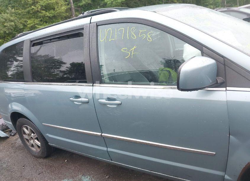 Photo 14 of 2010 Chrysler Town & COUNTRY TOURING (VIN 2A4RR5D1XAR289547)