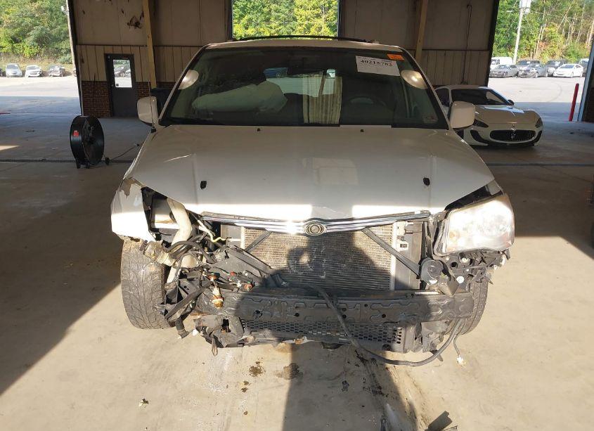 Photo 12 of 2010 Chrysler Town & COUNTRY TOURING (VIN 2A4RR5D1XAR305438)