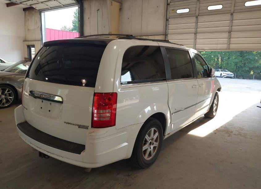 Photo 4 of 2010 Chrysler Town & COUNTRY TOURING (VIN 2A4RR5D1XAR305438)