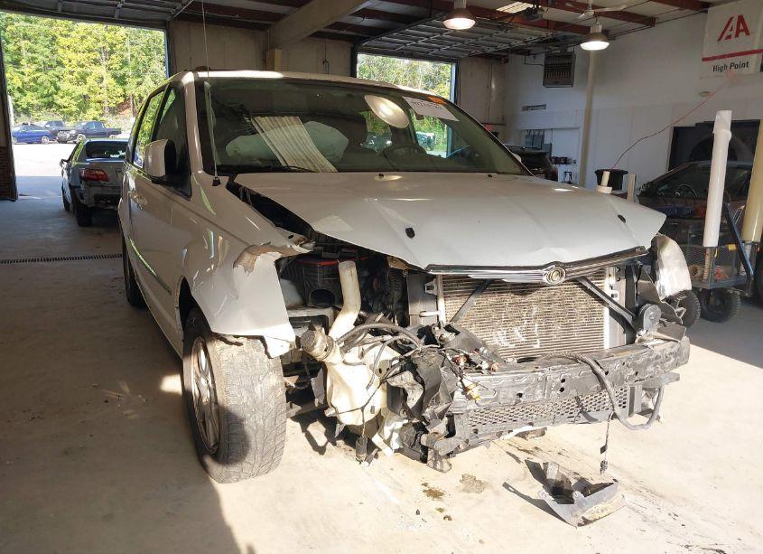 Photo 6 of 2010 Chrysler Town & COUNTRY TOURING (VIN 2A4RR5D1XAR305438)