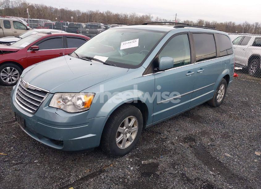 Photo 2 of 2010 Chrysler Town & COUNTRY TOURING (VIN 2A4RR5D1XAR460734)