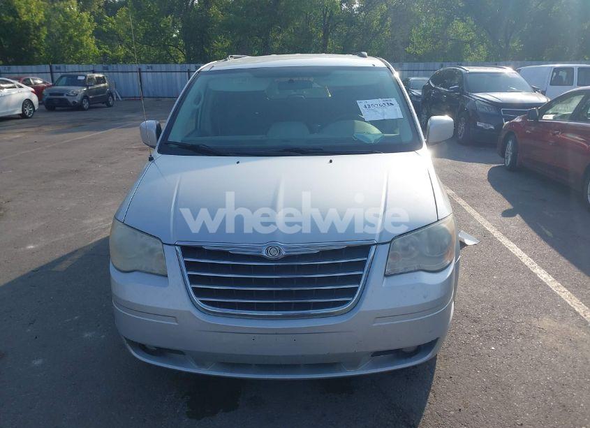 Photo 6 of 2010 Chrysler Town & COUNTRY TOURING (VIN 2A4RR5D1XAR492034)