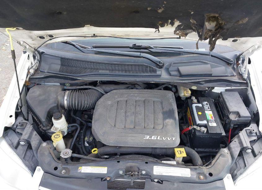 Photo 10 of 2011 Chrysler Town & COUNTRY TOURING (VIN 2A4RR5DG0BR675383)