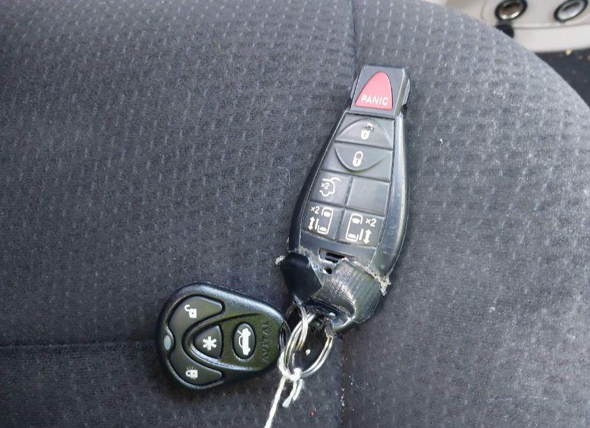 Photo 11 of 2011 Chrysler Town & COUNTRY TOURING (VIN 2A4RR5DG0BR675383)