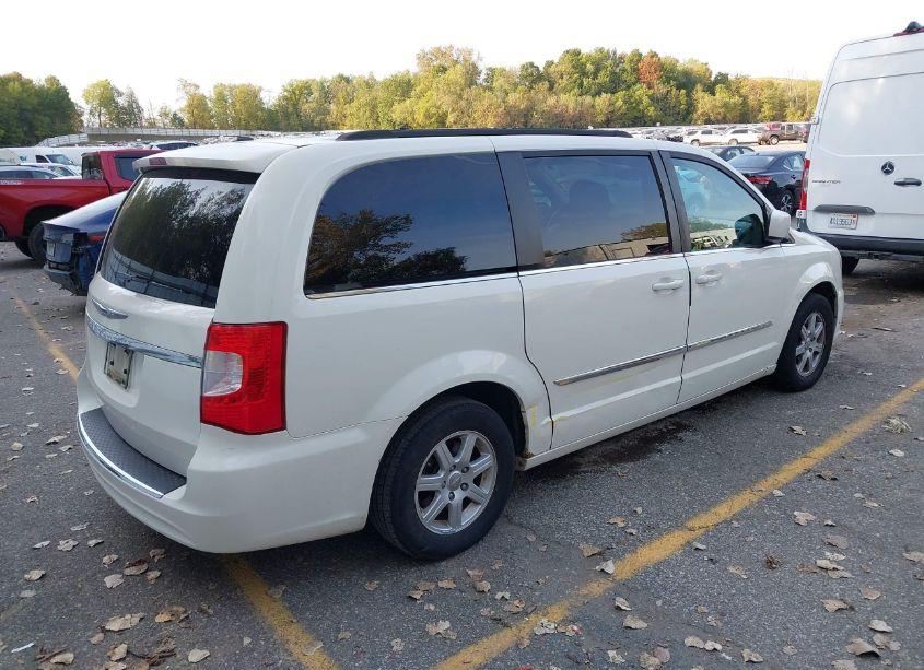 Photo 4 of 2011 Chrysler Town & COUNTRY TOURING (VIN 2A4RR5DG0BR675383)