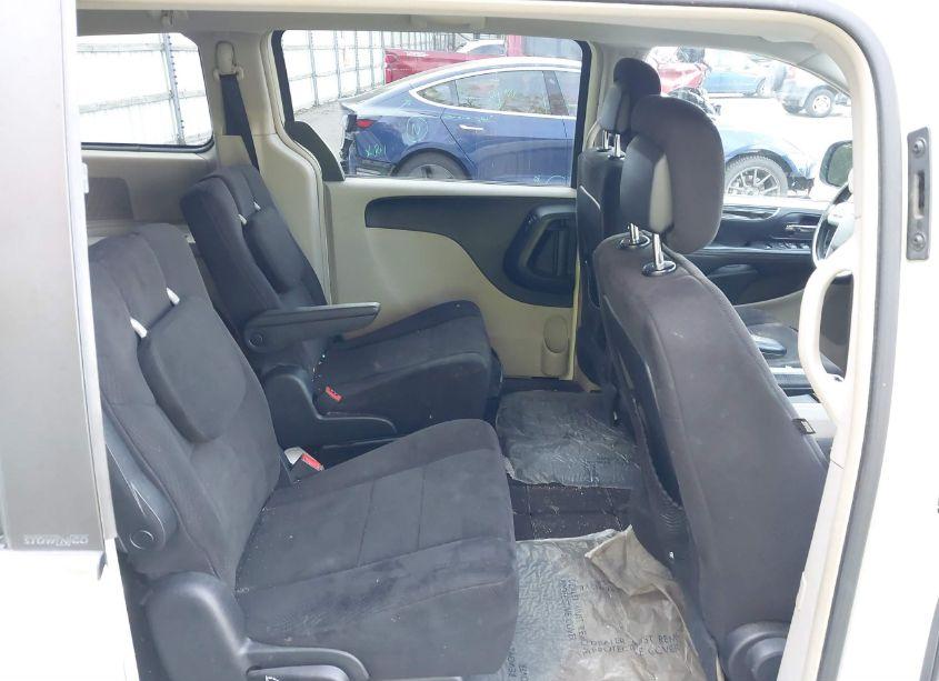 Photo 8 of 2011 Chrysler Town & COUNTRY TOURING (VIN 2A4RR5DG0BR675383)