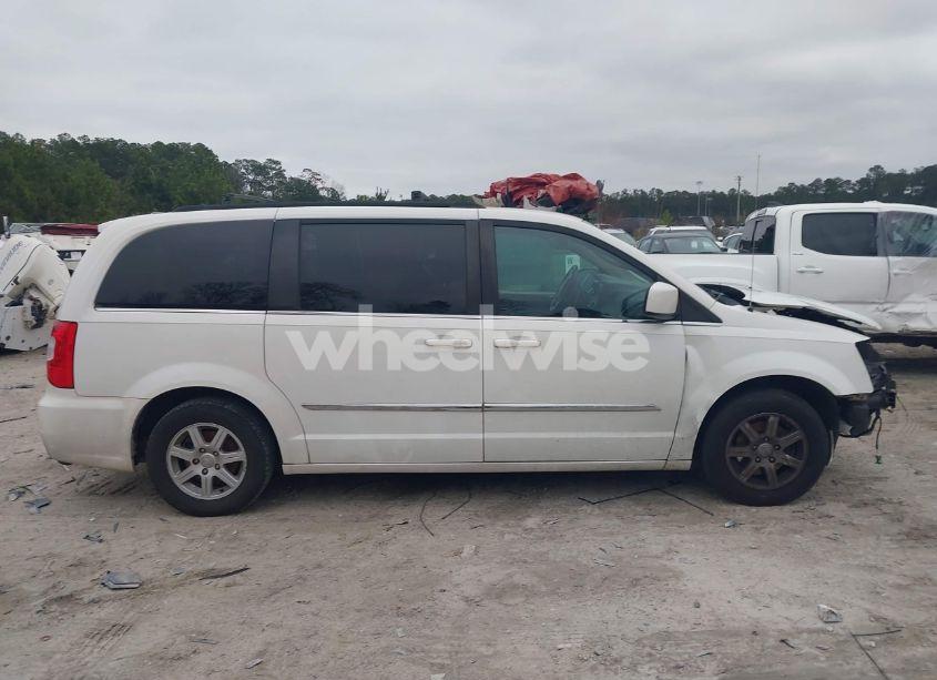 Photo 13 of 2011 Chrysler Town & COUNTRY TOURING (VIN 2A4RR5DG0BR681944)