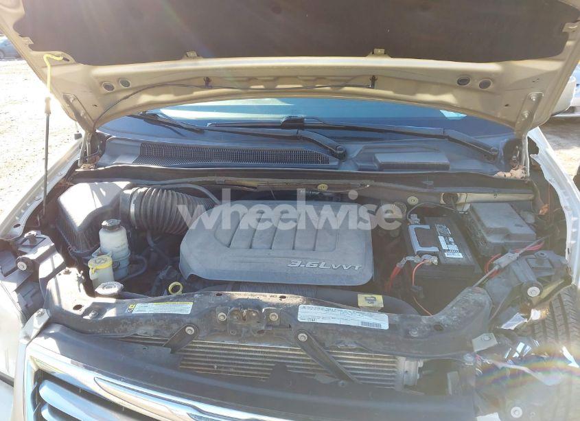 Photo 10 of 2011 Chrysler Town & COUNTRY TOURING (VIN 2A4RR5DG0BR784698)