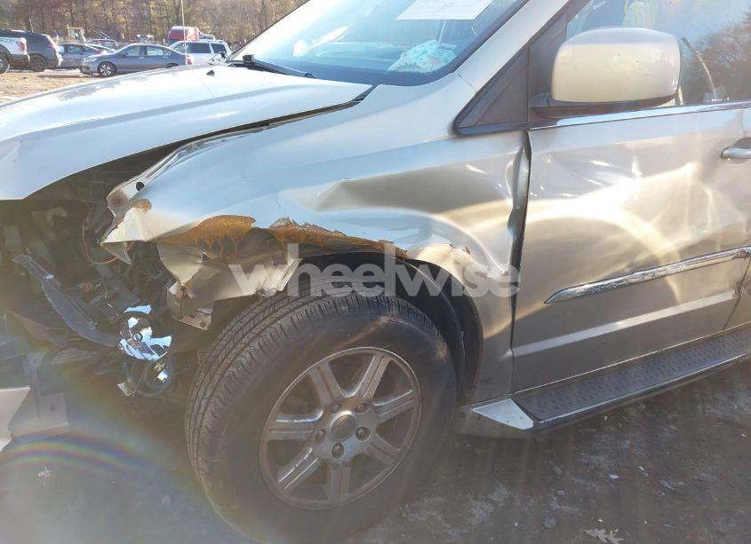 Photo 12 of 2011 Chrysler Town & COUNTRY TOURING (VIN 2A4RR5DG0BR784698)