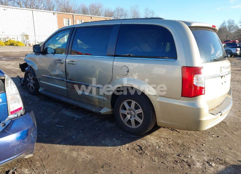 Photo 3 of 2011 Chrysler Town & COUNTRY TOURING (VIN 2A4RR5DG0BR784698)