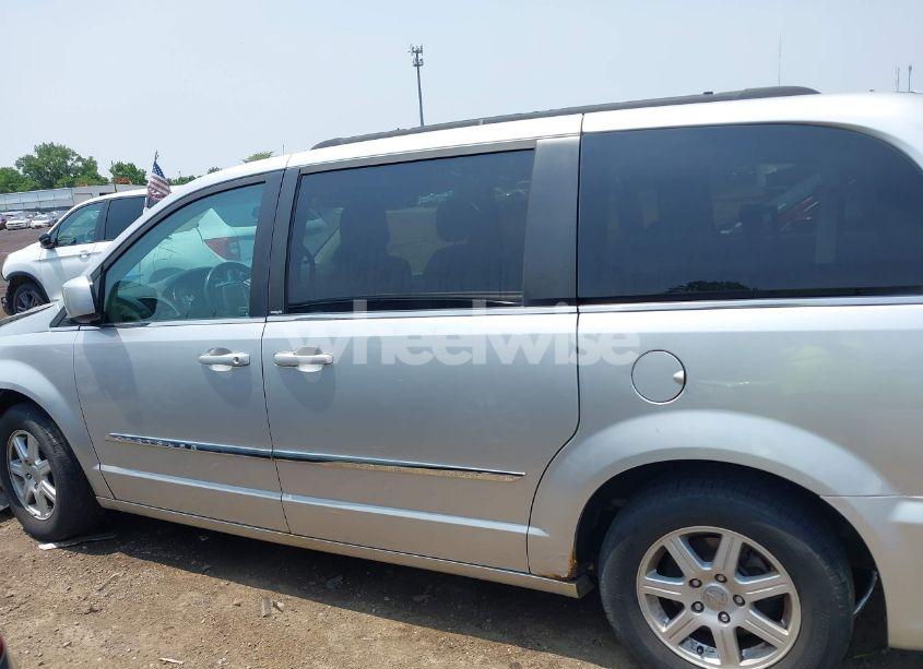 Photo 14 of 2011 Chrysler Town & COUNTRY TOURING (VIN 2A4RR5DG0BR798312)