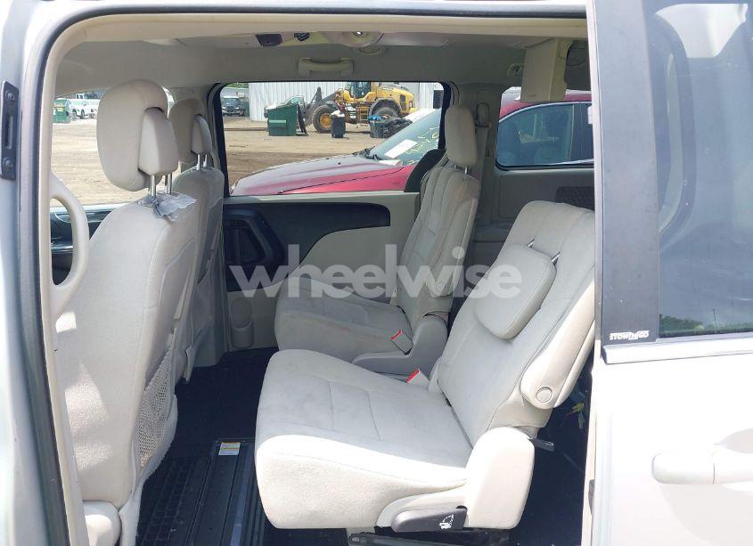 Photo 8 of 2011 Chrysler Town & COUNTRY TOURING (VIN 2A4RR5DG0BR798312)