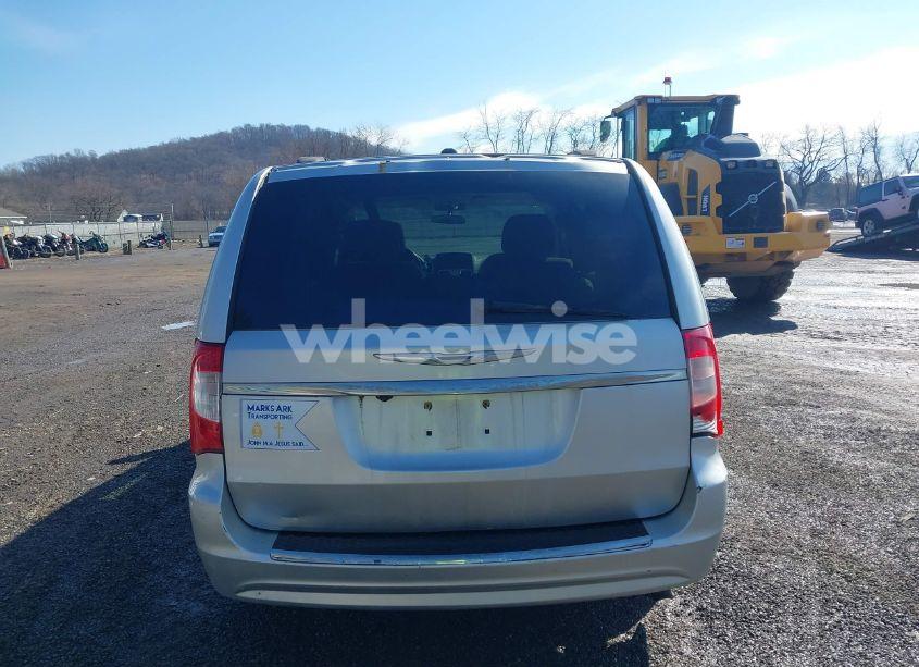Photo 16 of 2011 Chrysler Town & COUNTRY TOURING (VIN 2A4RR5DG1BR607335)