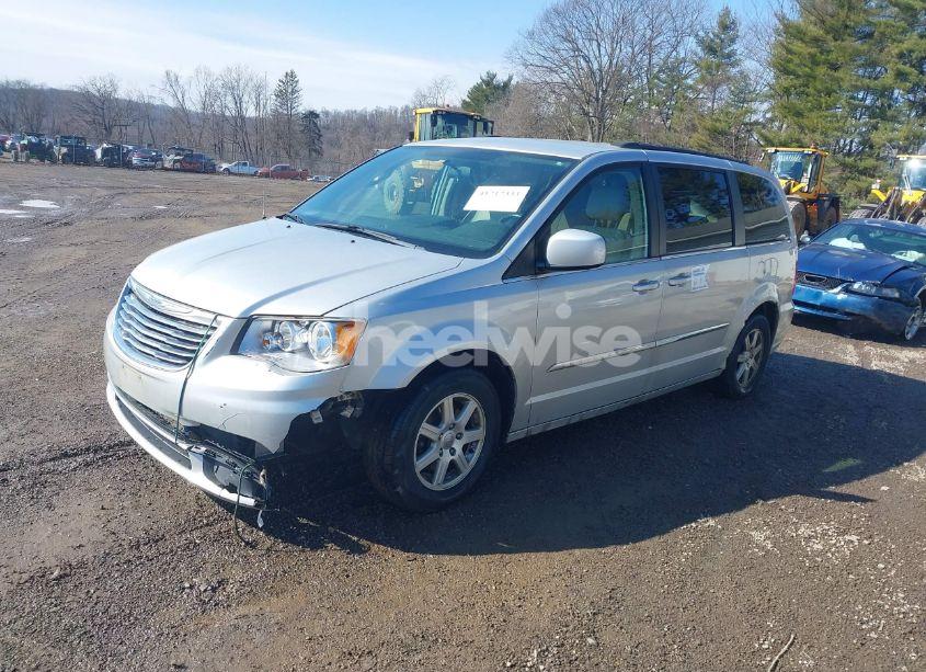 Photo 2 of 2011 Chrysler Town & COUNTRY TOURING (VIN 2A4RR5DG1BR607335)