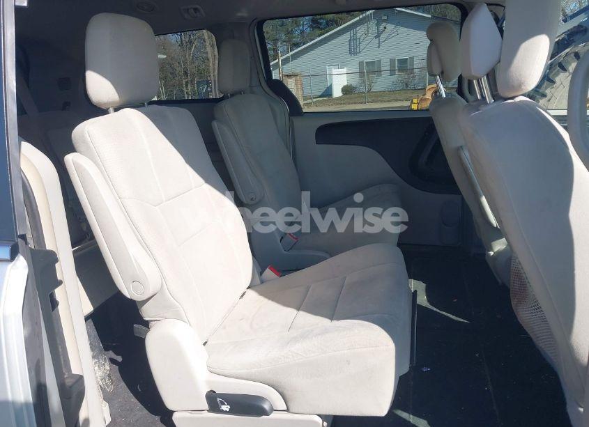 Photo 8 of 2011 Chrysler Town & COUNTRY TOURING (VIN 2A4RR5DG1BR607335)