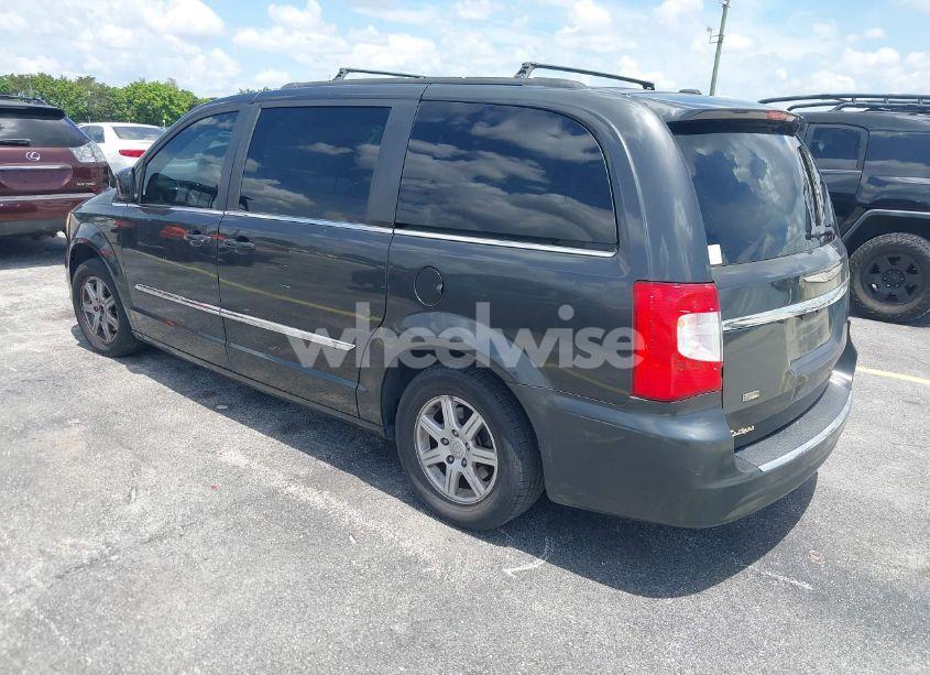 Photo 3 of 2011 Chrysler Town & COUNTRY TOURING (VIN 2A4RR5DG1BR625253)