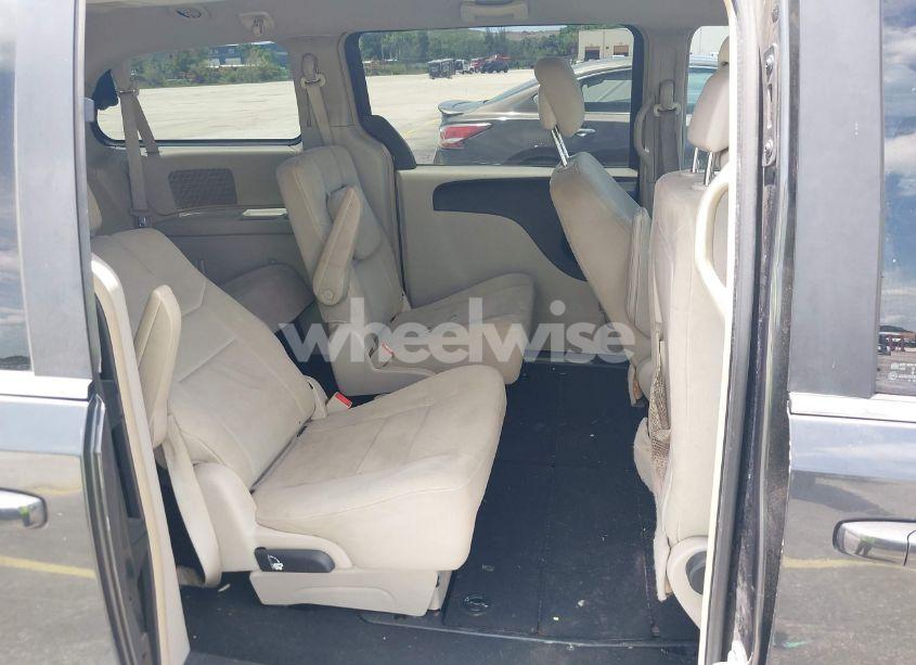 Photo 8 of 2011 Chrysler Town & COUNTRY TOURING (VIN 2A4RR5DG1BR625253)