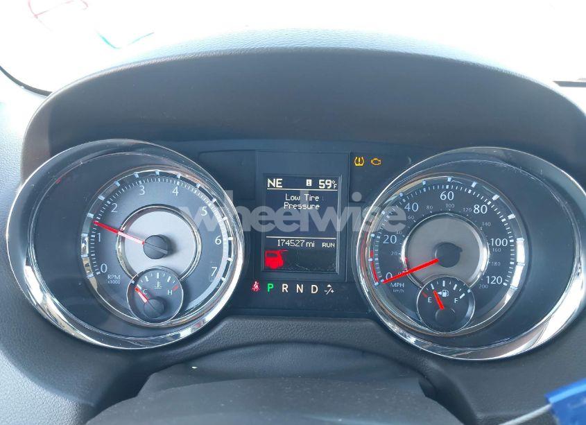 Photo 7 of 2011 Chrysler Town & COUNTRY TOURING (VIN 2A4RR5DG1BR676445)