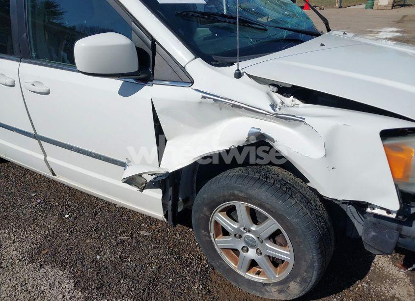 Photo 18 of 2011 Chrysler Town & COUNTRY TOURING (VIN 2A4RR5DG1BR712151)