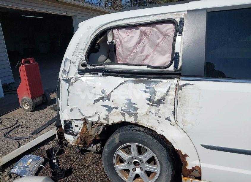 Photo 19 of 2011 Chrysler Town & COUNTRY TOURING (VIN 2A4RR5DG1BR712151)