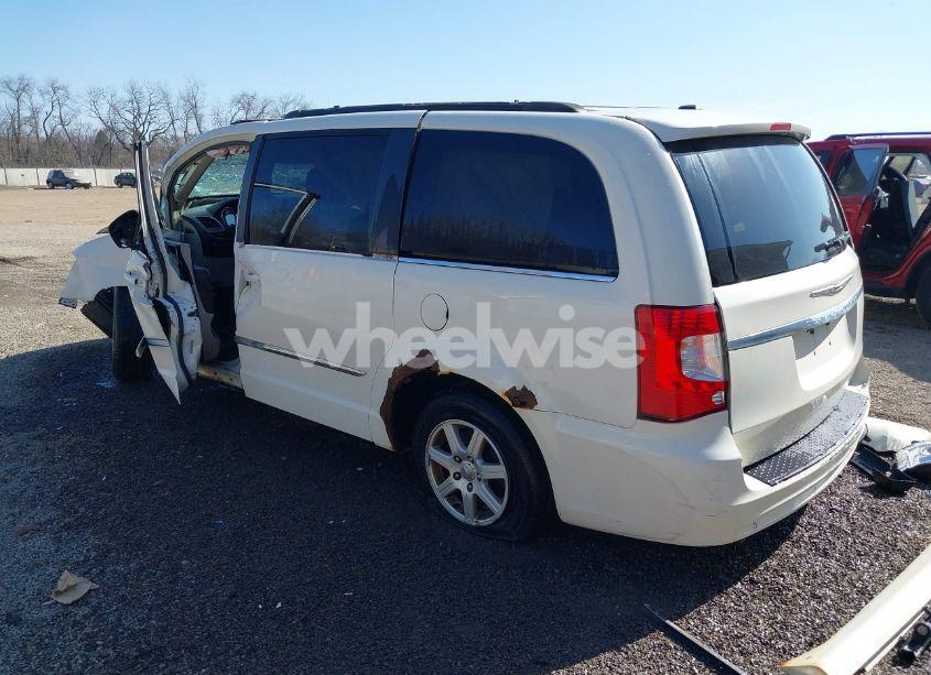 Photo 3 of 2011 Chrysler Town & COUNTRY TOURING (VIN 2A4RR5DG1BR712151)