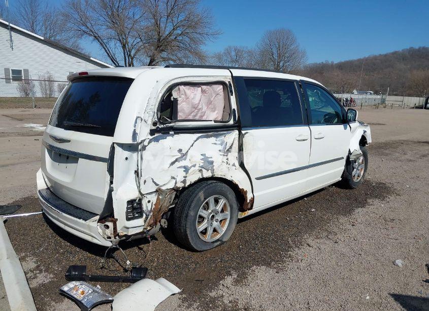 Photo 4 of 2011 Chrysler Town & COUNTRY TOURING (VIN 2A4RR5DG1BR712151)