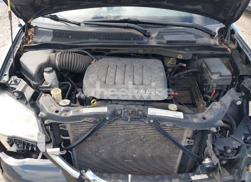 Photo 10 of 2011 Chrysler Town & COUNTRY TOURING (VIN 2A4RR5DG1BR801721)