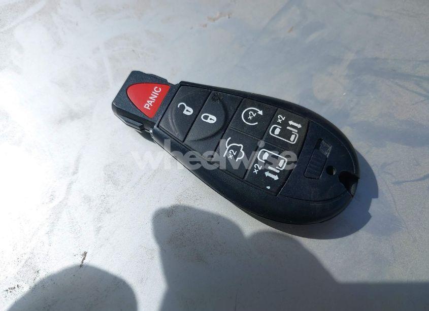 Photo 11 of 2011 Chrysler Town & COUNTRY TOURING (VIN 2A4RR5DG1BR801721)