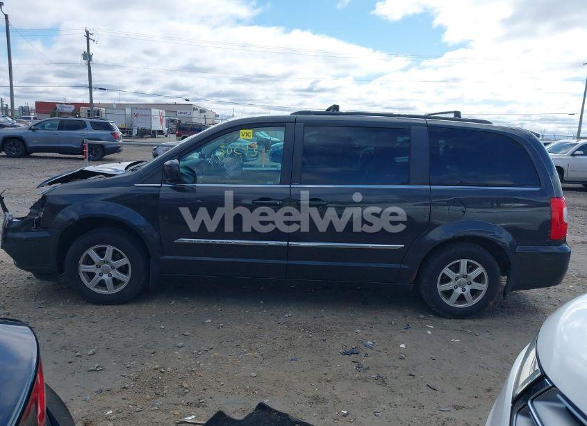 Photo 15 of 2011 Chrysler Town & COUNTRY TOURING (VIN 2A4RR5DG1BR801721)