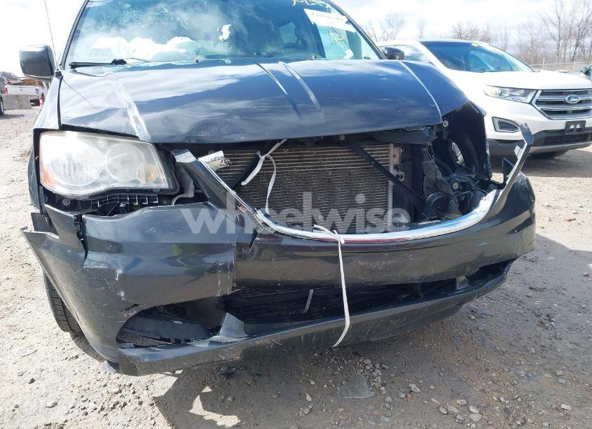 Photo 6 of 2011 Chrysler Town & COUNTRY TOURING (VIN 2A4RR5DG1BR801721)