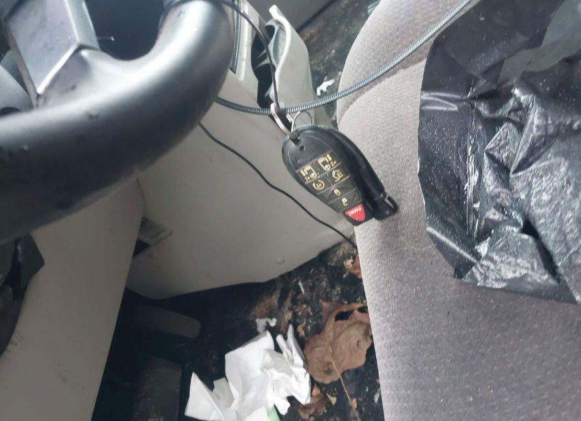 Photo 11 of 2011 Chrysler Town & COUNTRY TOURING (VIN 2A4RR5DG2BR612172)