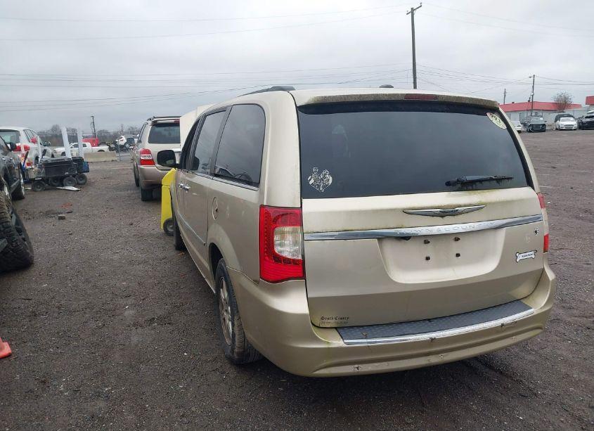 Photo 3 of 2011 Chrysler Town & COUNTRY TOURING (VIN 2A4RR5DG2BR612172)