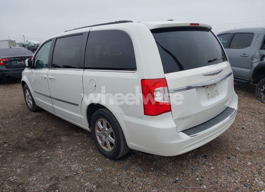 Photo 3 of 2011 Chrysler Town & COUNTRY TOURING (VIN 2A4RR5DG2BR650596)