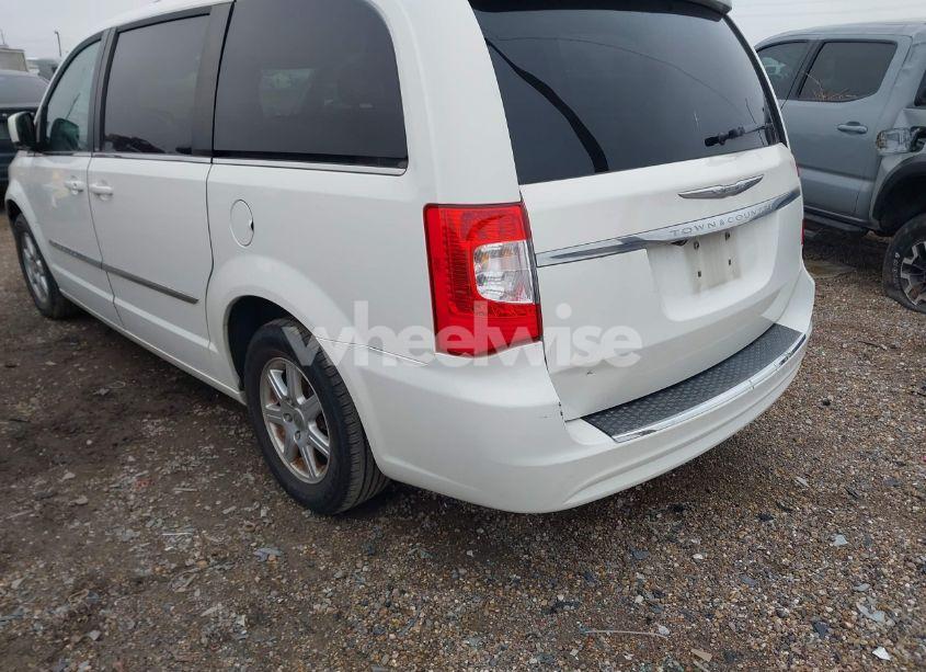 Photo 6 of 2011 Chrysler Town & COUNTRY TOURING (VIN 2A4RR5DG2BR650596)