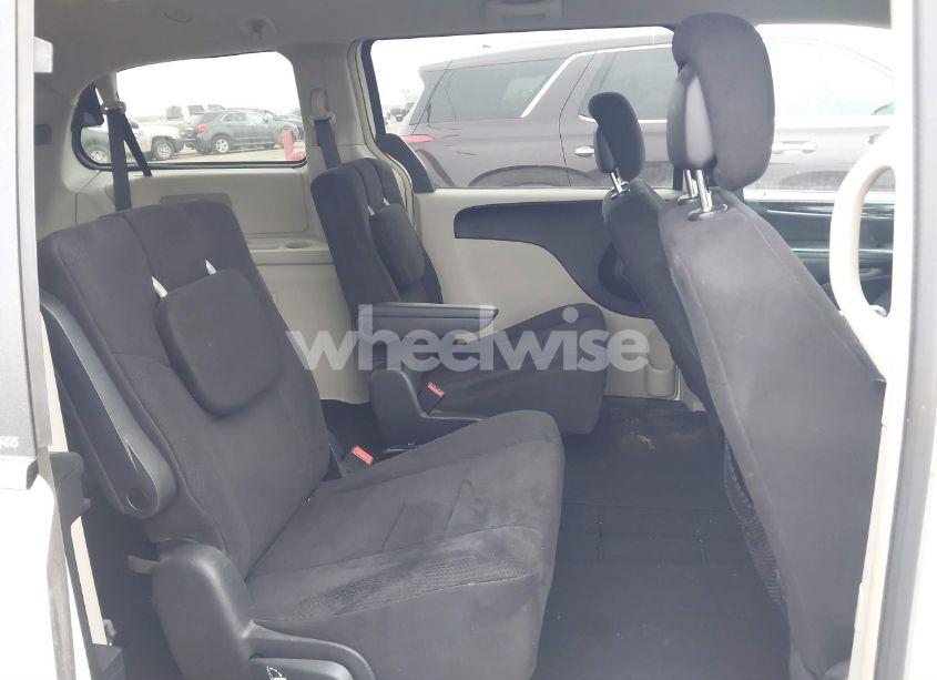 Photo 8 of 2011 Chrysler Town & COUNTRY TOURING (VIN 2A4RR5DG2BR650596)