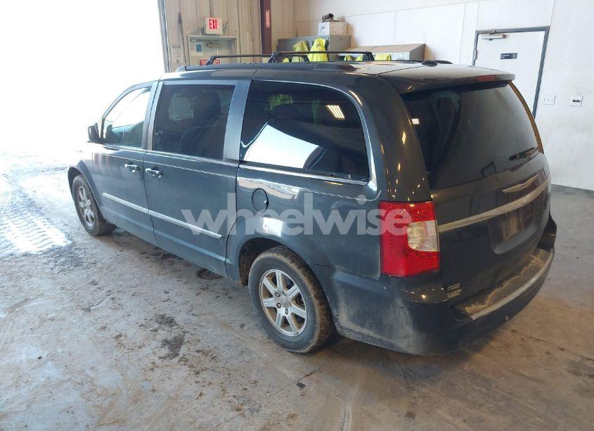 Photo 3 of 2011 Chrysler Town & COUNTRY TOURING (VIN 2A4RR5DG2BR675837)