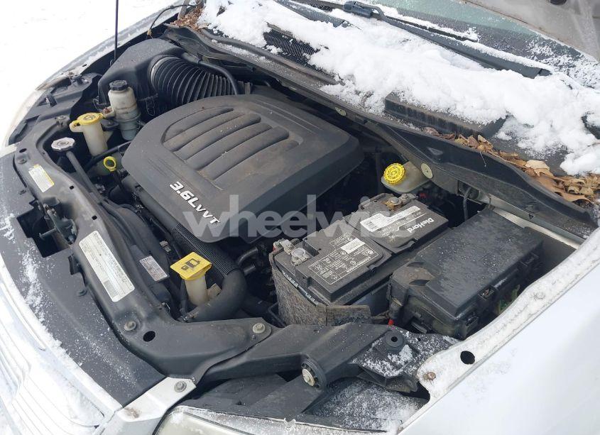 Photo 10 of 2011 Chrysler Town & COUNTRY TOURING (VIN 2A4RR5DG2BR785562)