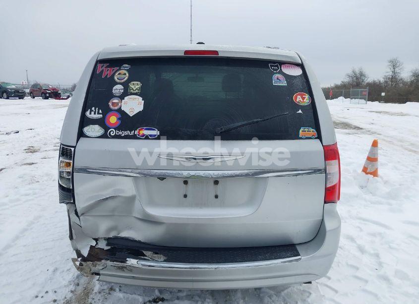 Photo 17 of 2011 Chrysler Town & COUNTRY TOURING (VIN 2A4RR5DG2BR785562)