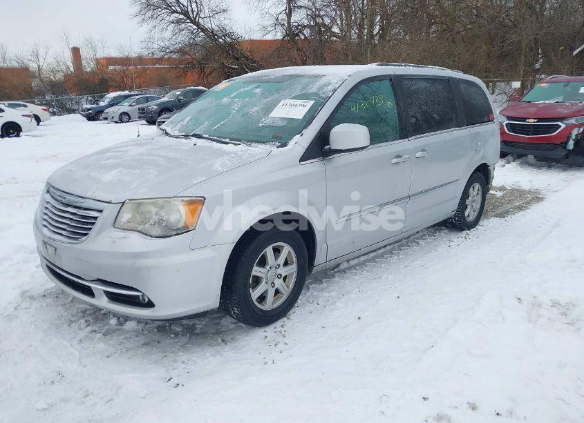 Photo 2 of 2011 Chrysler Town & COUNTRY TOURING (VIN 2A4RR5DG2BR785562)