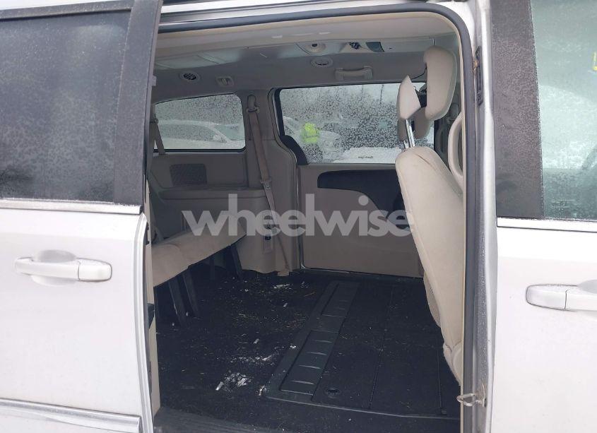 Photo 8 of 2011 Chrysler Town & COUNTRY TOURING (VIN 2A4RR5DG2BR785562)