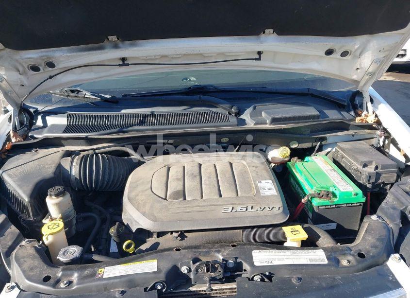 Photo 10 of 2011 Chrysler Town & COUNTRY TOURING (VIN 2A4RR5DG3BR655547)