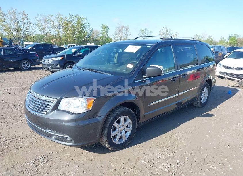Photo 2 of 2011 Chrysler Town & COUNTRY TOURING (VIN 2A4RR5DG3BR667097)